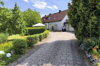 Doppelhaushälfte kaufen in 95488 Eckersdorf, **Gemütliche Doppelhaushälfte in ruhiger Lage**