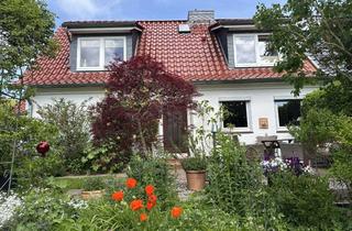 Doppelhaushälfte kaufen in 24226 Heikendorf, Charmante Doppelhaushälfte als Wohlfühloase in idyllischer Lage