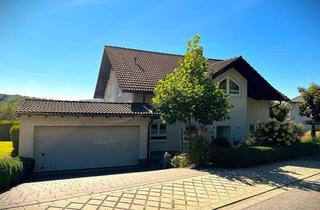 Einfamilienhaus kaufen in 57413 Finnentrop, Großzügiges, lichtdurchflutetes Einfamilienhaus mit Nebengebäude von privat