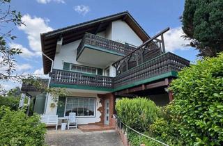 Einfamilienhaus kaufen in 34355 Staufenberg, !PROVISIONSFREI! Wohlfühl-Domizil: Familienhaus in Staufenberg-Spiekershausen (5 Zi/188 m², Balkone/Terrassen) nahe dem Fuldaufer ++ Kachelofen, Garten, Doppelgarage ++ mögliche Monatsrate 1064,46 €