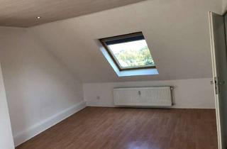 Wohnung kaufen in 45356 Bergeborbeck, Moderne und helle Dachgeschosswohnung mit großzügiger Wohnküche in Essen-Borbeck