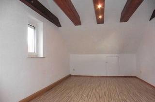 Wohnung mieten in Karlsbader Straße 43, 97461 Hofheim, Schöne 2-Zimmer-Dachgeschosswohnung in Hofheim i. UFr. – ideal für Singles oder Pendler!