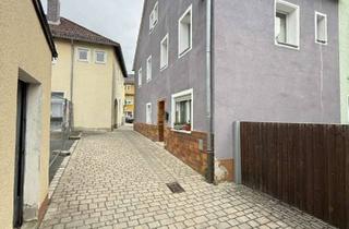 Einfamilienhaus kaufen in 91275 Auerbach, Solide vermietetes Einfamilienhaus im Herzen der Stadt – 5 Zimmer + Ausbaupotenzial