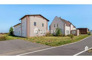 Haus kaufen in 06780 Zörbig, Zörbig - Für Familien, Landwirte oder als Mehrgenerationenlösung: 2 Häuser auf 3894 m² Grundstück