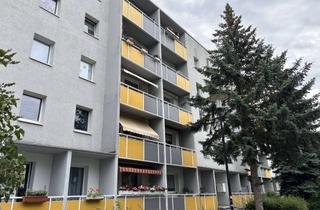 Wohnung kaufen in Louis-Jentzsch-Str. 13, 06132 Silberhöhe, *Geräumige 4-Raumwohnung mit Balkon* VB