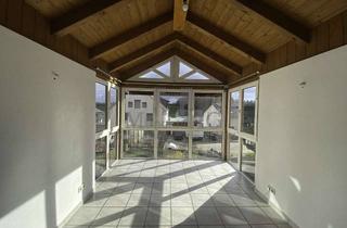 Wohnung kaufen in 85235 Odelzhausen, MÜNCHNER IG: Charmante Maisonette im Dachgeschoss – 4 Zimmer mit Kamin in ruhigem Wohnumfeld!