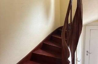 Mehrfamilienhaus kaufen in 61440 Oberursel, Solides, entwicklungsfähiges 6 Parteienhaus (5 freie Einheiten) zentral in Oberursel