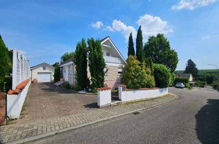 Einfamilienhaus kaufen in 76865 Insheim, Wunderschönes Einfamilienhaus - super Lage - große Garage - Garten mit sommerlicher Atmosphäre