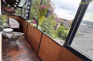 Wohnung kaufen in Franz-Johann-Wallach-Str. 22, 83714 Miesbach, ZENTRALE 2 ½ ZIMMERWOHNUNG INKL. ÜBERDACHTEM BALKON