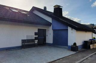 Wohnung mieten in 79853 Lenzkirch, Erdgeschosswohnung mit 3,5 Zimmern sowie Balkon und Einbauküche in Lenzkirch