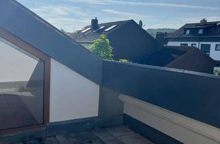 Wohnung mieten in 71229 Leonberg, Neu modernisierte und möblierte 1,5-Zimmer-DG-Wohnung mit EBK in Leonberg