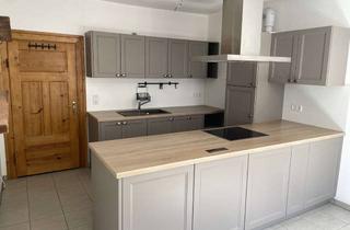 Wohnung mieten in Kapuzinerstraße 16, 36043 Fulda, Sanierte 3-Zimmer-Altbauwohnung in zentraler Lage