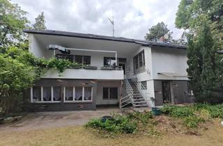 Mehrfamilienhaus kaufen in Olafstraße 91, 13467 Hermsdorf, Mehrfamilienhaus mit Pool, Terrasse und 4 Garagen in Berlin-Hermsdorf