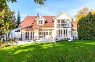 Villa kaufen in 86609 Donauwörth, Villa mit 3.500 m² Grund in Bestlage Donauwörth - Park mit Altbaumbestand, bebaubar – provisionsfrei