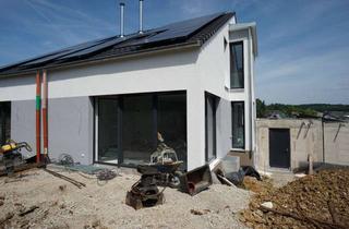 Haus mieten in 71297 Mönsheim, NEUBAU-ERSTBEZUG*HOCHWERTIGE DOPPELHAUSHÄLFTE MIT EBK*2 BÄDERN*GARTEN*GARAGE*