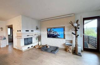Haus kaufen in 71134 Aidlingen, Zweifamilienhaus mit Fernblick, Sauna & Dachgeschosswohnung – ruhig gelegen in Aidlingen-Dachtel