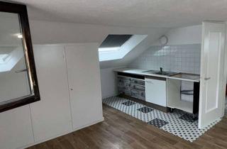 Wohnung mieten in 75228 Ispringen, Kleine 2-Zimmer Dachgeschosswohnung in Ispringen