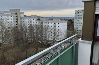 Wohnung mieten in Salierstraße 31, 71334 Waiblingen, Vollständig renovierte 2-Raum-Wohnung mit Balkon und Einbauküche in Waiblingen