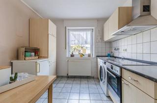 Doppelhaushälfte kaufen in 52249 Eschweiler, Charaktervolles und großzügiges Familienhaus mit Einliegerwohnung, tiefem Garten und Garage – Am Rosenstock 13, Eschweiler