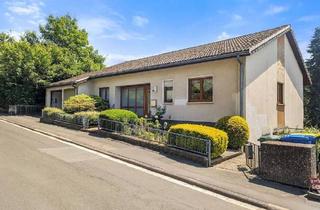Einfamilienhaus kaufen in 35216 Biedenkopf, Biedenkopf - Einfamilienhaus mit Einliegerwohnung mit toller Aussicht in Biedenkopf
