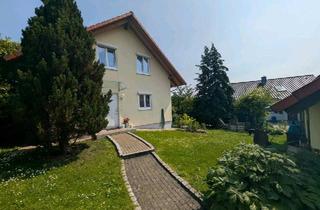Einfamilienhaus kaufen in 78253 Eigeltingen, Eigeltingen - Einfamilienhaus mit Doppelgarage mit großem Garten
