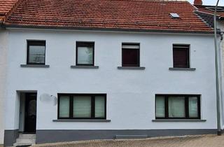 Haus kaufen in 66399 Mandelbachtal, Mandelbachtal - Wohnhaus mit Garten, im Ortskern von Ormesheim , PROVISIONSFREI