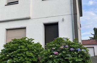 Doppelhaushälfte kaufen in 45739 Oer-Erkenschwick, Oer-Erkenschwick - Preiswerte, gepflegte 7-Zimmer-Doppelhaushälfte in ruhiger Lage.