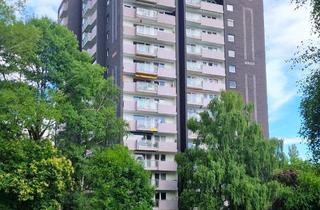 Wohnung kaufen in 61476 Kronberg, Kapitalanleger aufgepasst! Attraktive Singlewohnung am Waldrand in Kronberg-Schönberg