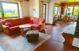 Wohnung kaufen in 72280 Dornstetten, 3 Zimmer-Wohnung mit großem Balkon, Garage & Stellplatz in ruhiger Lage