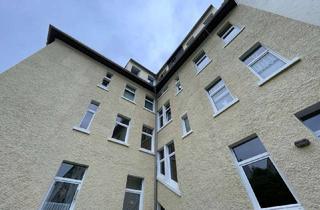 Wohnung kaufen in 08606 Oelsnitz, Zeitloser Altbau-Charme in Oelsnitz – denkmalgeschützte 3-Zimmer-Dachgeschosswohnung