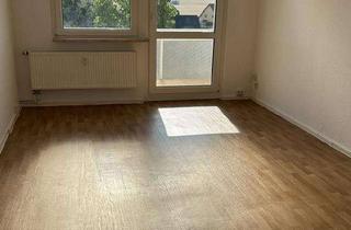 Wohnung mieten in Schladebacher Straße 52, 06231 Bad Dürrenberg, Balkonien mit 3 Zimmern!