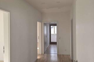 Wohnung mieten in 76461 Muggensturm, 3-Zimmer-DG-Wohnung in Muggensturm, Frisch renoviert, Loggia mit schöner Aussicht