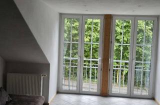 Wohnung mieten in Am Steinberg, 97350 Mainbernheim, Attraktive und sanierte 2,5-Raum-DG-Wohnung in Mainbernheim