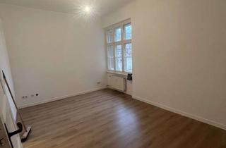 Wohnung mieten in 16761 Hennigsdorf, Helle 2-Zimmer-Wohnung im Rathenauviertel