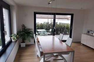 Wohnung mieten in Meisenweg, 71032 Böblingen, Helle, neuwertige 4,5-Zimmer-Wohnung mit geh. Innenausstattung und Terrasse