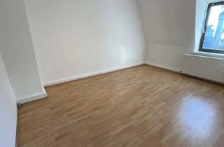 Wohnung mieten in Neckarvorlandstrasse 17, 68159 Mannheim, Helle 3-Zimmer-Dachgeschosswohnung mit 2 Duschbädern & Einbauküche – WG-geeignet!