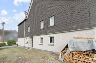 Haus kaufen in 57271 Hilchenbach, Hilchenbach-Helberhausen: Fachwerk-Charme mit Ausbaupotenzial in ruhiger Lage
