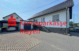 Mehrfamilienhaus kaufen in 56729 Hirten, Kernsaniertes Mehrfamilienhaus mit drei Einheiten nahe Nürburgring