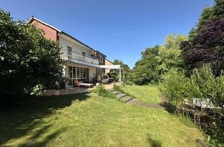 Haus kaufen in 24113 Molfsee, Molfsee Dorf- Grüne Oase: Architektenhaus mit riesigem Grundstück und raffinierter Ebenenstruktur