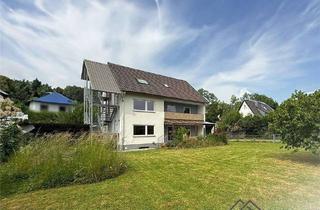 Mehrfamilienhaus kaufen in 91477 Markt Bibart, Attraktives Mehrfamilienhaus mit großem Grundstück zu verkaufen!