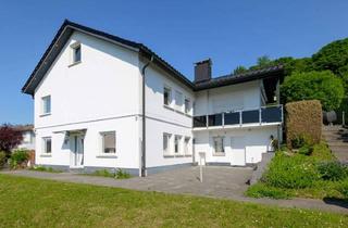Einfamilienhaus kaufen in 36100 Petersberg, Wohnkomfort unterhalb des Rauschenbergs: Einfamilienhaus mit Einliegerwohnung in Petersberg