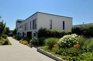 Haus mieten in Trevor-Moore-Strasse, 85356 Freising, Hauptmieter für MAXI-Reiheneckhaus: 6 WG-Zi. mit je eigenem Bad und schönem Gemeinschaftsbereich