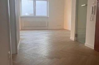 Wohnung kaufen in Mozartstr, 76530 Innenstadt, Baden-Baden Zentrum- Stilvolle 2 Zimm.-Wohng. mit gehobener Innenausstattung mit Balkon und Carport