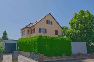 Wohnung kaufen in 78054 Villingen-Schwenningen, TOP RENDITE, top renoviert & gut vermietet! 2,5 Zimmer-Dachgeschosswohnung mit Stellplatz