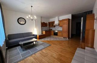 Wohnung mieten in Zugspitzstraße 13, 86438 Kissing, Geschmackvolle, gepflegte 1,5-Raum-Wohnung mit Balkon und EBK in Kissing