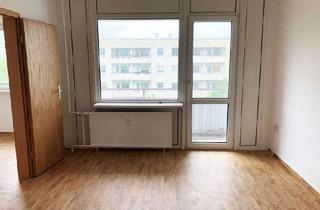 Wohnung mieten in Perleberger Str., 19063 Neu Zippendorf, Nachmieter gesucht - Schöne 4-RW mit Balkon