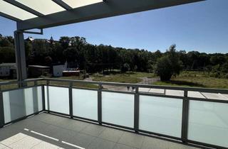 Wohnung mieten in Marienstraße 47, 08371 Glauchau, Traumhafte 5,5 R Maisonette-Wohnung über 2 Etagen mit großem Balkon! + Garage, Stellplatz