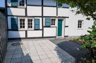 Wohnung mieten in Schöllerstrasse, 51379 Opladen, Wohnung mit Garten und Küche/Video schauen!