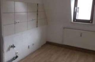 Wohnung mieten in Bahnhofstraße 15, 07919 Mühltroff, Schöne 2,5 Raum im DG mit Lam. & viel Platz
