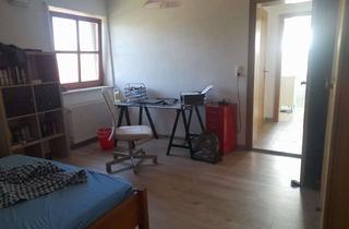 Wohnung mieten in Joseph-Schlicht-Straße, 94569 Stephansposching, Nachmieter gesucht - Schöne 3,5-Zimmer Mansardenwohnung mit Balkon, Garten und Carport